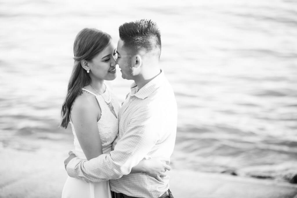 Vancouver wedding photographer Stanley park engagement session