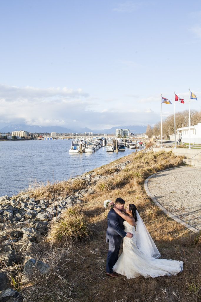 Vancouver wedding photographer UBC Boathouse Richmond candid documentary natural authentic photography