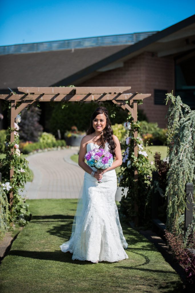 Vancouver wedding photographer Mayfair Lakes Golf and Country Club