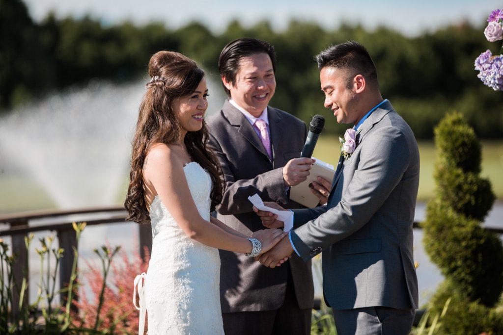 Vancouver wedding photographer Mayfair Lakes Golf and Country Club